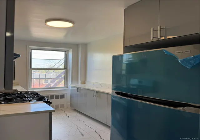 Homes for sale in New York, NY | 222-89 Braddock Ave #3-E, New York, NY 11428 | MLS# 944153
