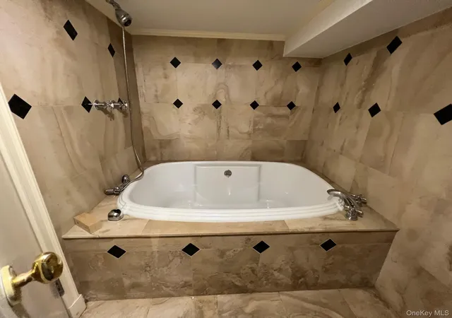 Listing Photo 5 - Condo for sale in building located at 52-62 68th St, New York, NY 11378