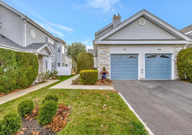 3rd image of 477 Woodscreek Ct, Moriches, NY 11955 | MLS# 944397