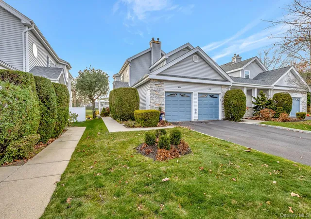 4th image of 477 Woodscreek Ct, Moriches, NY 11955 | MLS# 944397