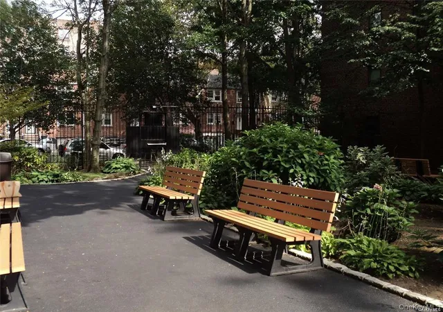 Photo 2 of Sale Pending at 91 10 32 Avenue #E102, New York, NY 11369 | MLS# 944565 | Listing updated on 2026-07-31