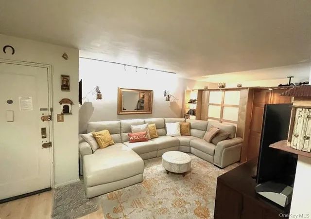 Photo 4 of Sale Pending at 91-10 32 Avenue #E102, New York, NY 11369 | MLS# 944565 | Listing updated on 2026-07-31
