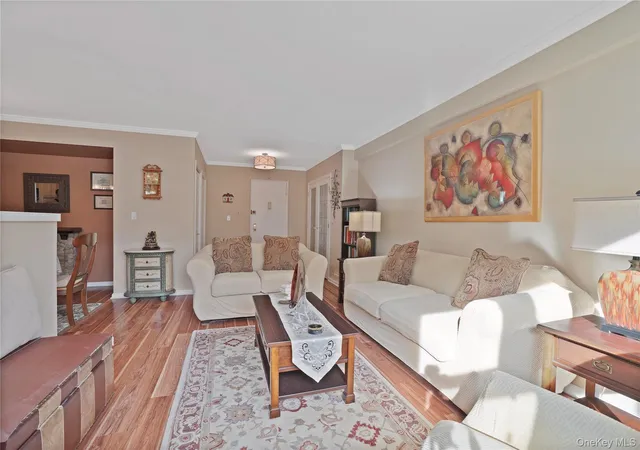 Homes for sale in Greenburgh, NY | 30 E Hartsdale Ave #3K, Greenburgh, NY 10530 | MLS# 944716