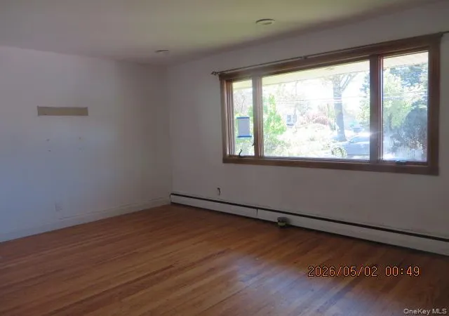 3rd image of 2449 Wallen Ln, Hempstead, NY 11710 | MLS# 944794