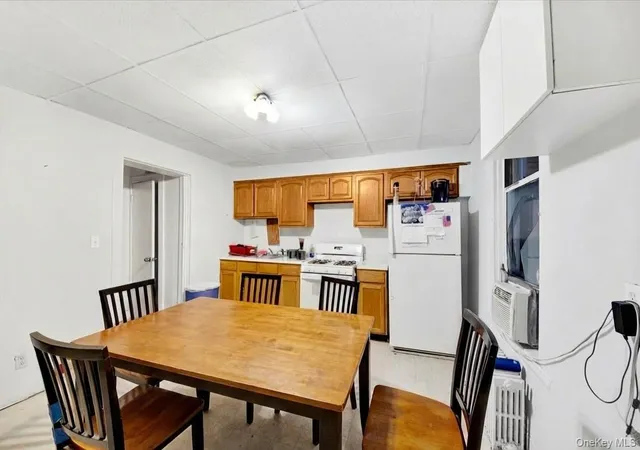 Listing Photo 2 - Condo for sale in building located at 11 N 6th Ave, Mount Vernon, NY 10550 - Unit #