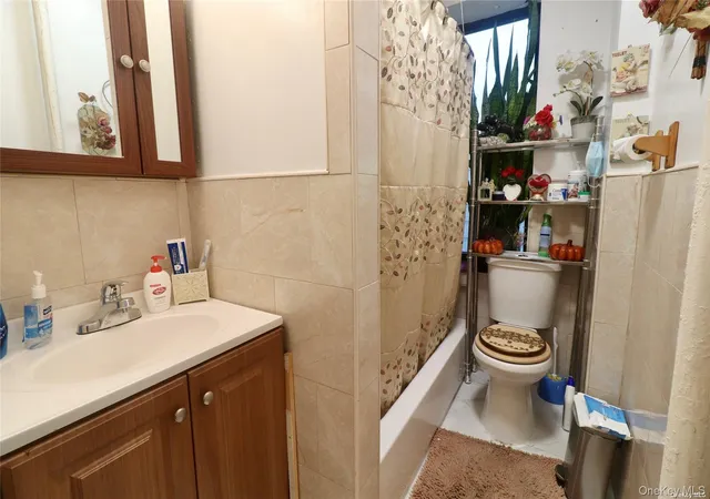 2nd image of 941 Jerome Ave, Bronx, NY 10452