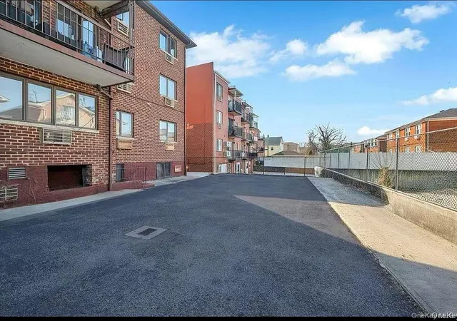 9th image of 46 12 161st St #2C, Flushing, NY 11358 | MLS# 945182