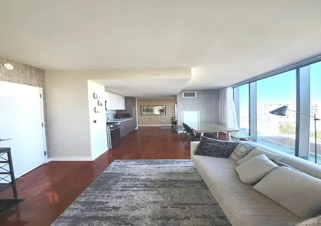 2nd image of 131-01 40 Rd #19Z, Flushing, NY 11354 | MLS# 945187