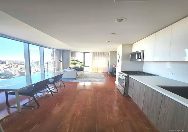 3rd image of 131-01 40 Rd #19Z, Flushing, NY 11354 | MLS# 945187