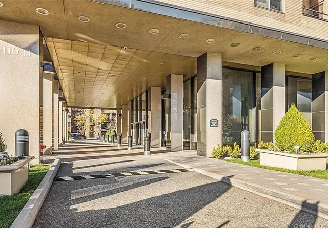 Photo 3 of Sale Pending at 110 11 Queens Blvd #25D, Forest Hills, NY 11375 | MLS# 945369 | Listing updated on 2026-06-06