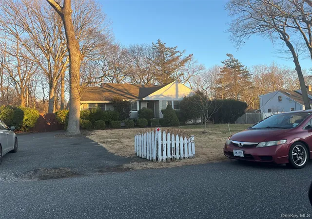 Photo 1 of Single family home for sale at 64 Eatondale Ave, Blue Point, NY 11715 | MLS# 945435 | Listing updated on 2026-10-08
