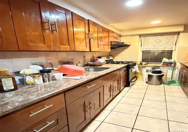 Photo 2 of Condo for sale at 134 39 Blossom Ave #2G, Flushing, NY 11355 | MLS# 945454 | Listing updated on 2026-01-16