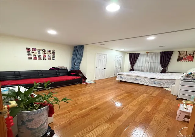 Photo 3 of Condo for sale at 134 39 Blossom Ave #2G, Flushing, NY 11355 | MLS# 945454 | Listing updated on 2026-01-16