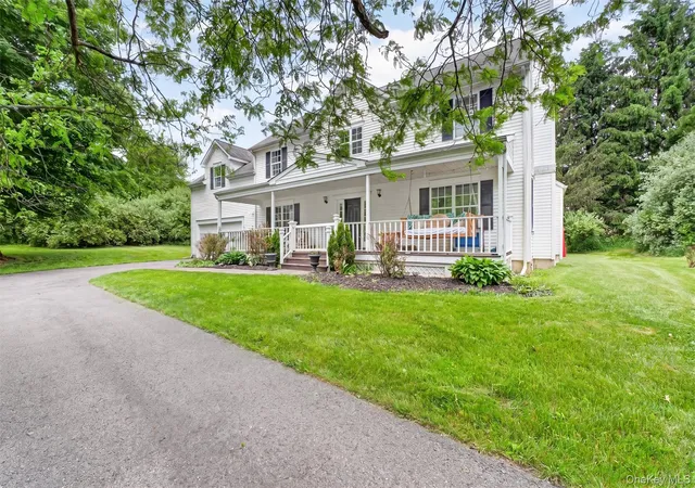Photo 3 of Single family home for sale at 5 Red Tail Ct, Pawling, NY 12564 | MLS# 945476 | Listing updated on 2026-08-09