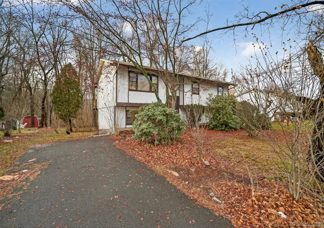 3rd image of 53 Mallory Rd, Spring Valley, NY 10977 | MLS# 945508