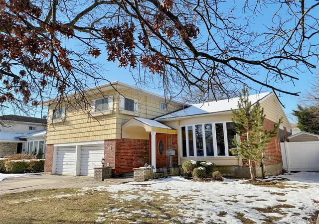 3rd image of 3186 Grand Ave, Hempstead, NY 11510 | MLS# 945600