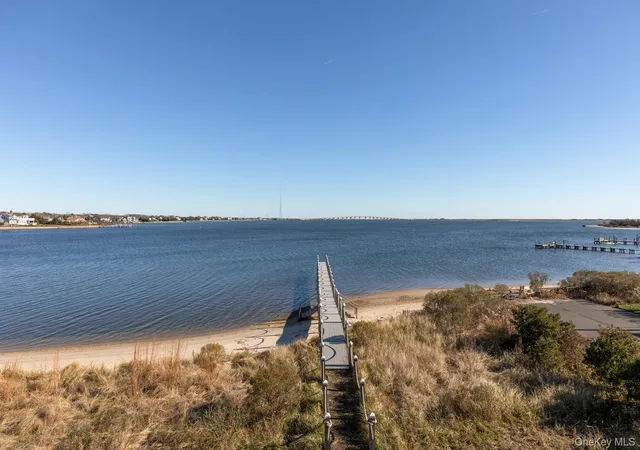 Photo 3 of Single family home for sale at 17 Ludlow Ln, Hampton Bays, NY 11946 | MLS# 945631 | Listing updated on 2026-08-28