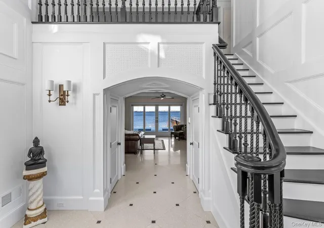 Photo 4 of Single family home for sale at 17 Ludlow Ln, Hampton Bays, NY 11946 | MLS# 945631 | Listing updated on 2026-08-28