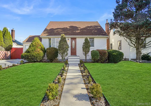 Single family home for sale at 21 Linden Blvd, Hicksville, NY 11801 | MLS# 945814 | Listing updated on 2026-02-20