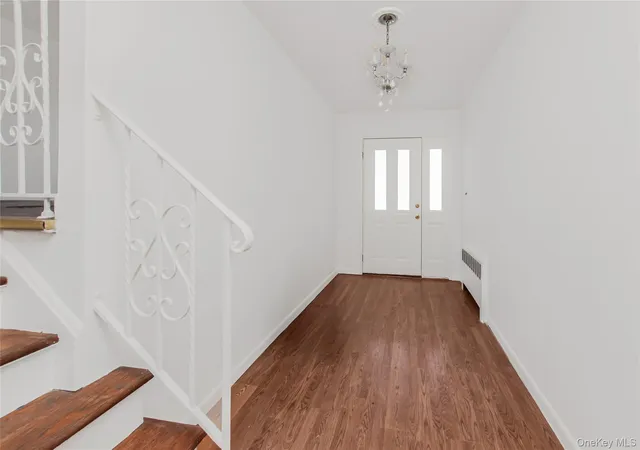 Photo 4 of Sale Pending at 305 Glenbrook Ave, Yonkers, NY 10705 | MLS# 945866 | Listing updated on 2026-03-04