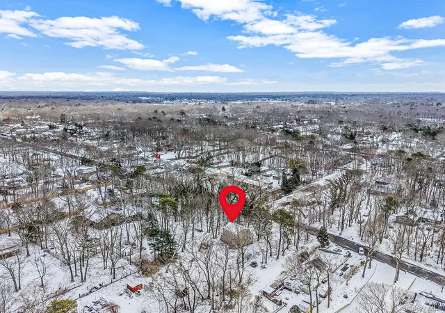 24th image of 15 Beatrice Dr, Shirley, NY 11967 | MLS# 945892