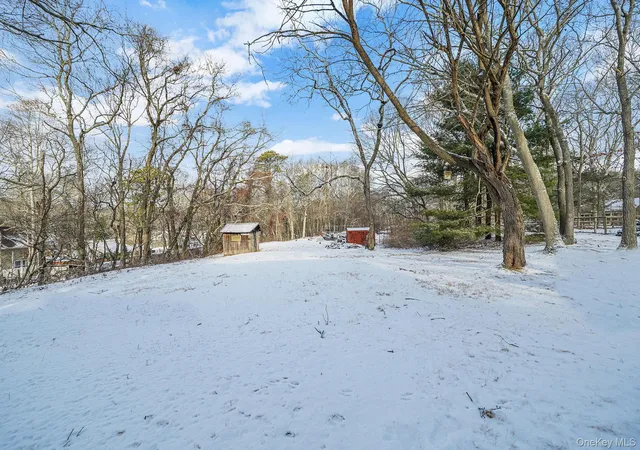 4th image of 15 Beatrice Dr, Shirley, NY 11967 | MLS# 945892