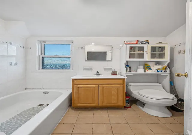 34th image of 27 28 Humphreys St, East Elmhurst, NY 11369 | MLS# 945941