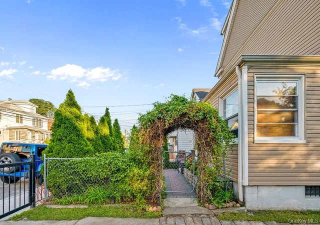 5th image of 27-28 Humphreys St, East Elmhurst, NY 11369 | MLS# 945941