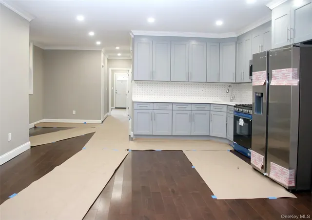 Listing Photo 4 - Condo for sale in building located at 1438 E 95th St, New York, NY 11236