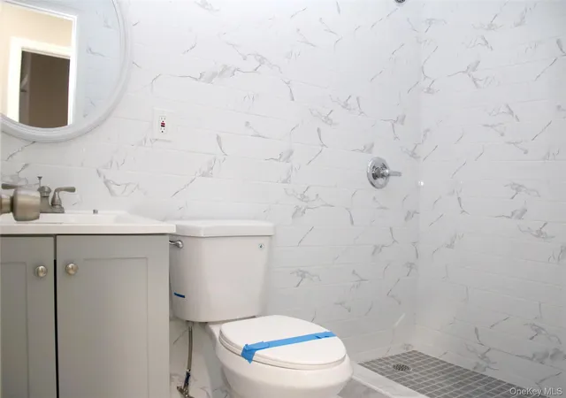 Listing Photo 5 - Condo for sale in building located at 1438 E 95th St, New York, NY 11236