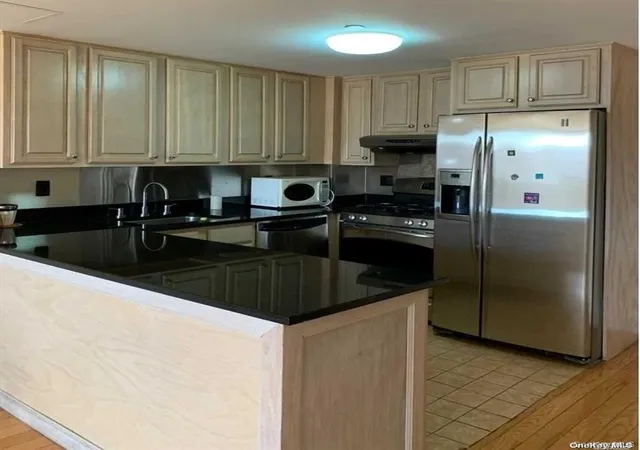 3rd image of 133-38 Sanford Ave #7E, Flushing, NY 11355 | MLS# 946572