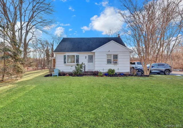 2nd image of 10 Eastport Manor Rd, Eastport, NY 11941 | MLS# 946636