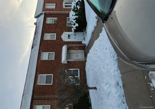 Photo 3 of Sale Pending at 16662 22nd Avenue, Whitestone, NY 11357 | MLS# 946776 | Listing updated on 2026-05-08
