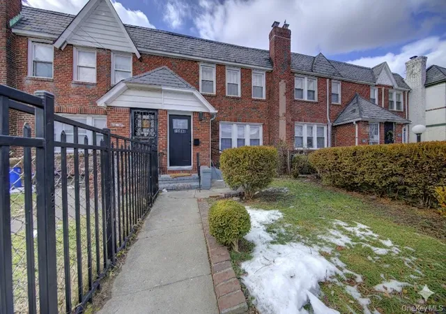 Photo 1 of Sale Pending at 114 48 200th Street, Saint Albans, NY 11412 | MLS# 947010 | Listing updated on 2026-04-09