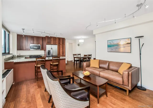 Homes for sale in New York, NY | 2287 Johnson Ave #6A, New York, NY 10463 | MLS# 947088