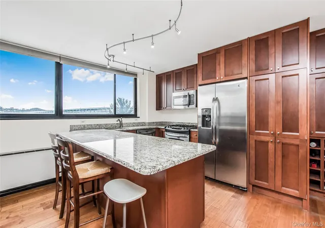 Homes for sale in New York, NY | 2287 Johnson Ave #6A, New York, NY 10463 | MLS# 947088