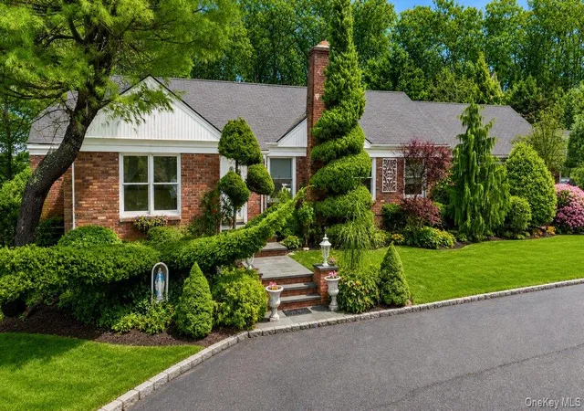 1st image of 33 Fleets Cove Rd, Huntington, NY 11743 | MLS# 947246