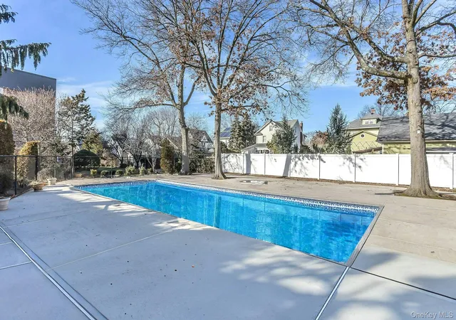 2nd image of 75 Noble, Lynbrook, NY 11563