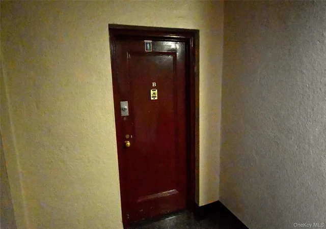 3rd image of 43-10 48Th Ave, New York, NY 11377