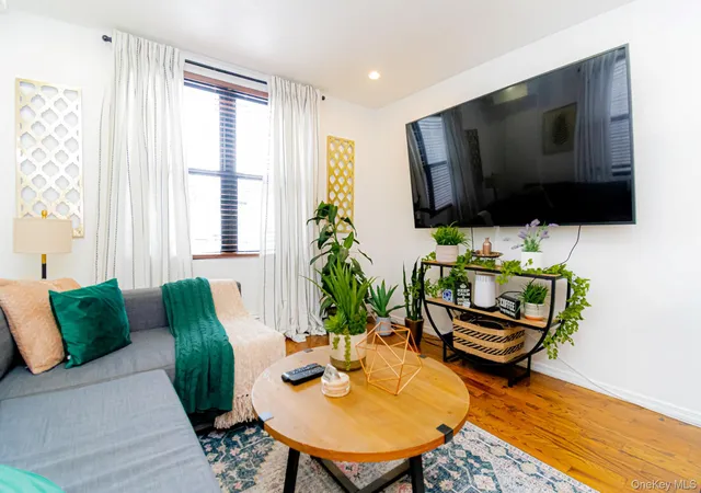 Photo 3 of House for sale at 52 Bradford St, Brooklyn, NY 11207 | MLS# 947469 | Listing updated on 2026-01-03