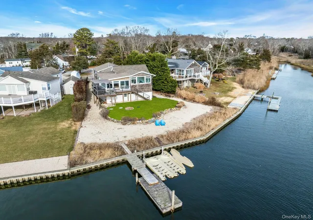 Photo 3 of Single family home for sale at 7 Springville Cir, Southampton, NY 11946 | MLS# 947546 | Listing updated on 2026-10-04