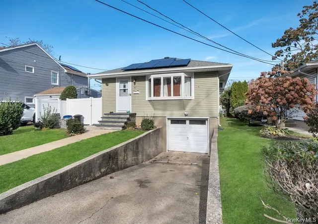 Photo 3 of Sale Pending at 61 S Merrick Rd, Massapequa, NY 11758 | MLS# 947559 | Listing updated on 2026-02-18