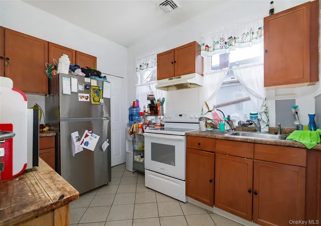 3rd image of 94 Academy St, Poughkeepsie, NY 12601 | MLS# 947606