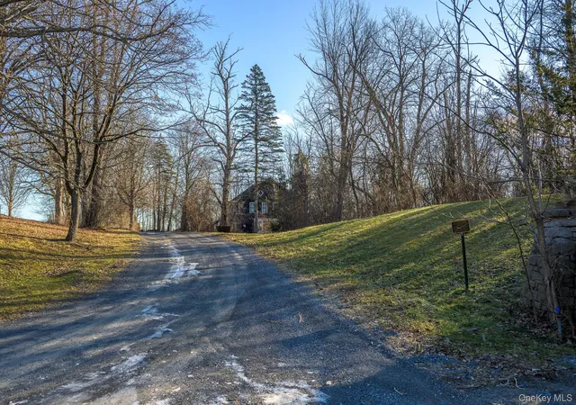 Photo 1 of Single family home for sale at 91 Scheller Park Rd, New Baltimore, NY 12192 | MLS# 947765 | Listing updated on 2026-07-17