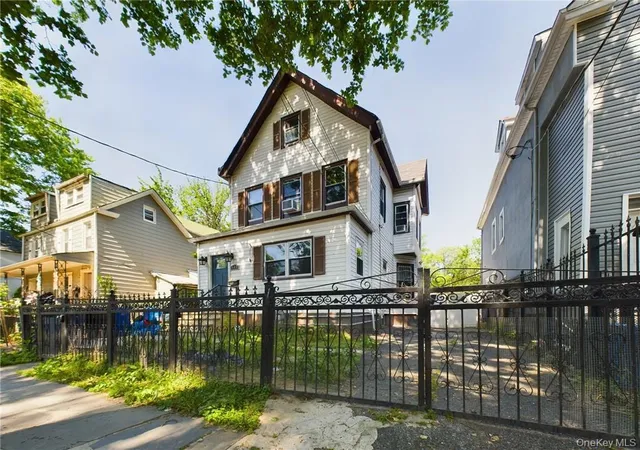 1st image of 441 S 8th Ave, Mount Vernon, NY 10550 | MLS# 947793