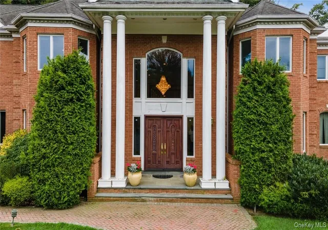 3rd image of 3 Vandelay Ct, Scarsdale, NY 10583 | MLS# 947832