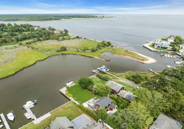 Single family home for sale at 53 W End Ave, Southampton, NY 11942 | MLS# 947960