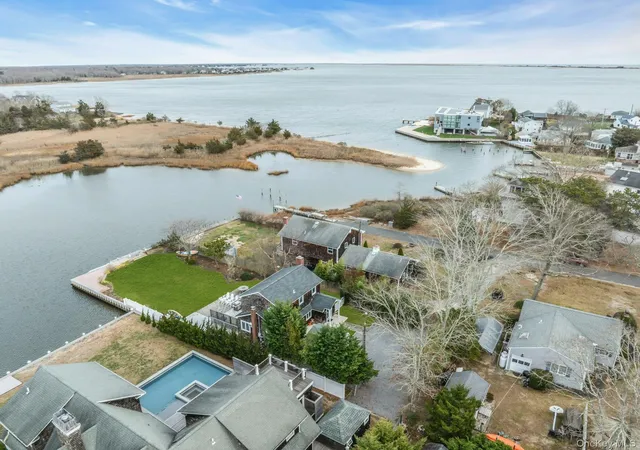 Photo 1 of Single family home for sale at 53 W End Ave, Southampton, NY 11942 | MLS# 947960 | Listing updated on 2026-08-22