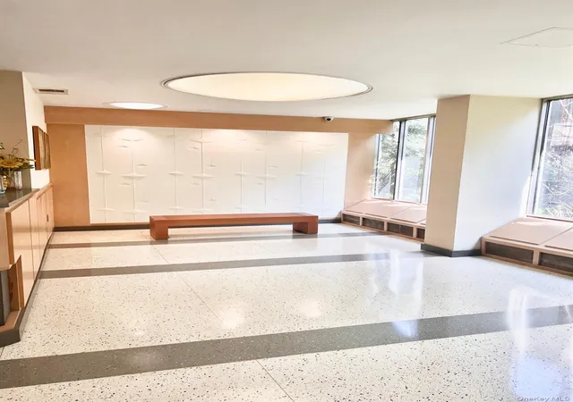 2nd image of 138 10 Franklin Ave #10G, Flushing, NY 11355 | MLS# 948119