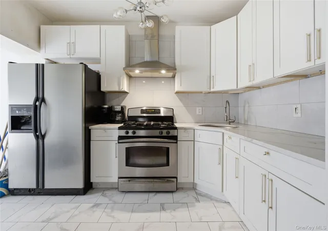 Listing Photo 5 - Condo for sale in building located at 372 Parkside Ave, Brooklyn, NY 11226